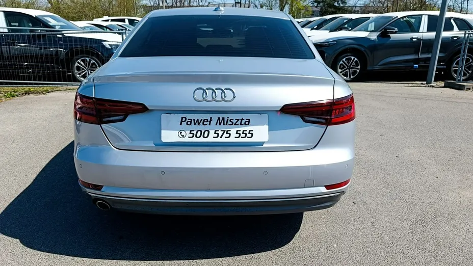 AUDI A4 -