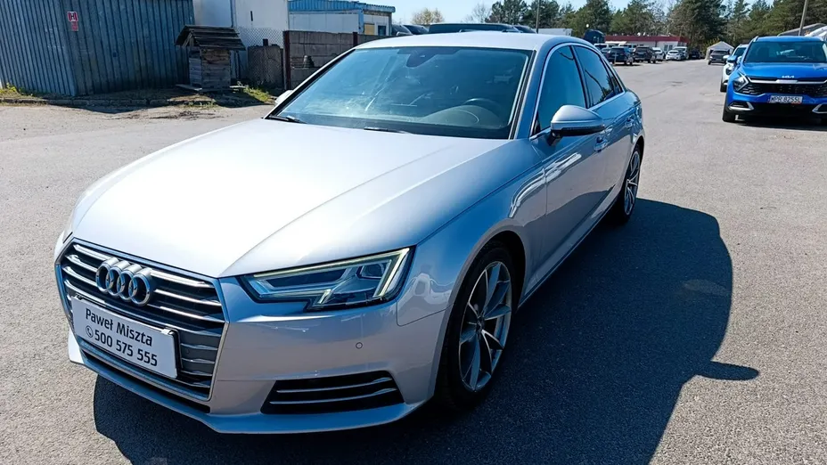 AUDI A4 -