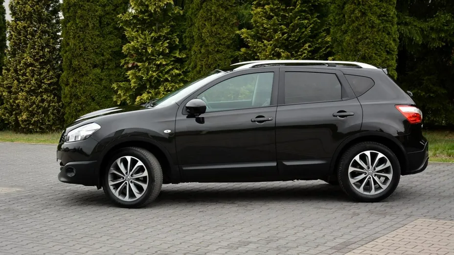 NISSAN Qashqai -