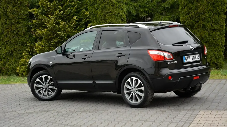 NISSAN Qashqai -