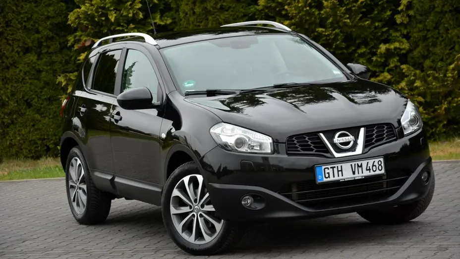 NISSAN Qashqai -