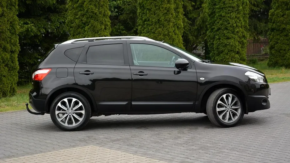 NISSAN Qashqai -