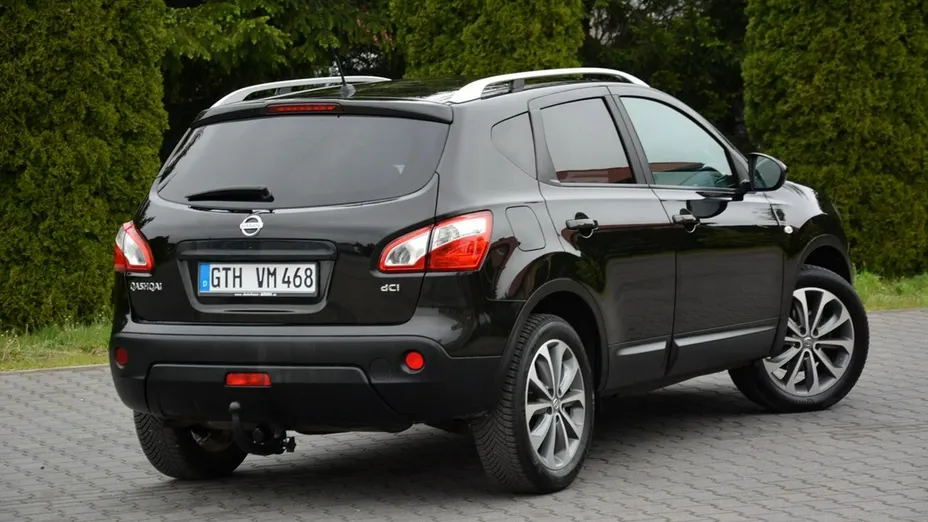 NISSAN Qashqai -