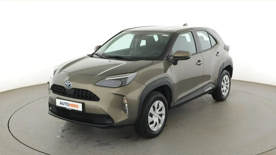 TOYOTA Yaris Cross -