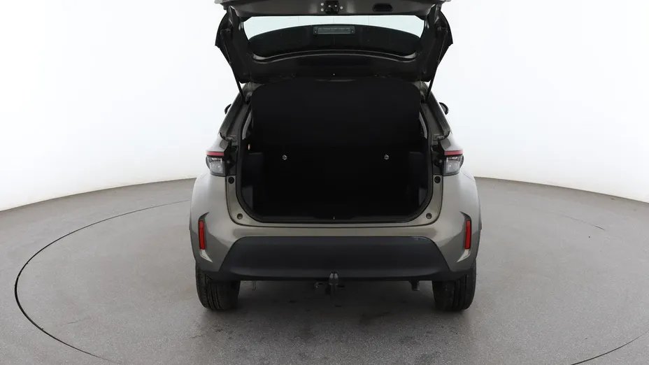 TOYOTA Yaris Cross -