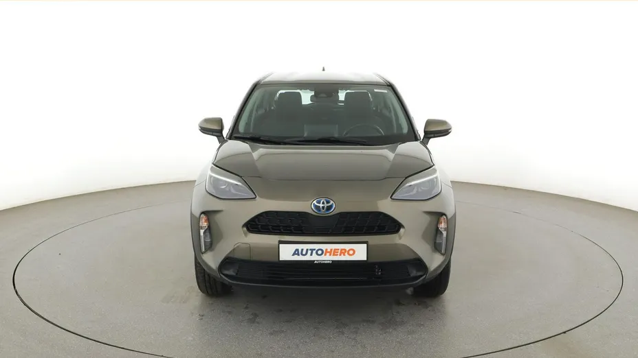 TOYOTA Yaris Cross -