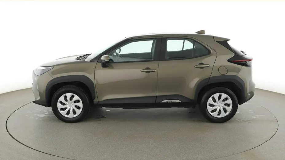 TOYOTA Yaris Cross -