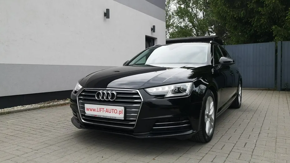 AUDI A4 -