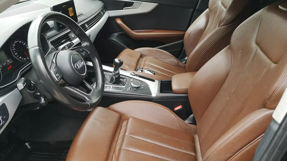 AUDI A4 -