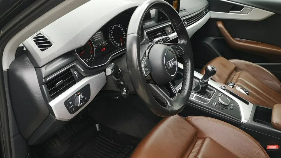 AUDI A4 -