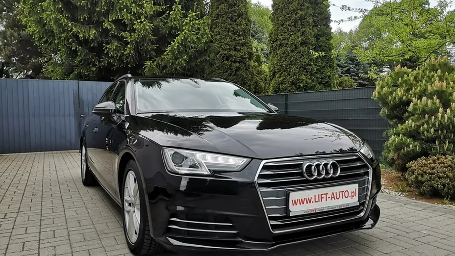 AUDI A4 -
