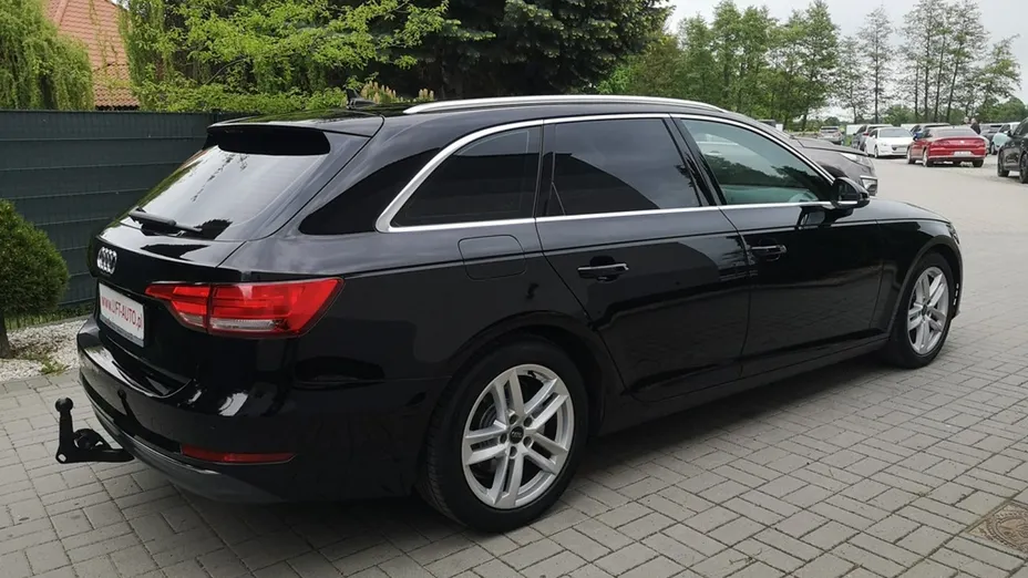AUDI A4 -