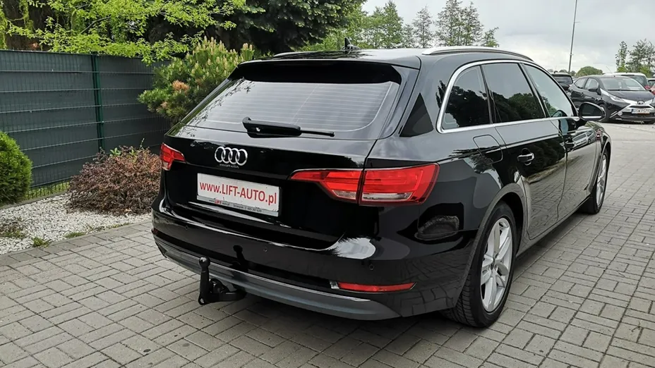 AUDI A4 -