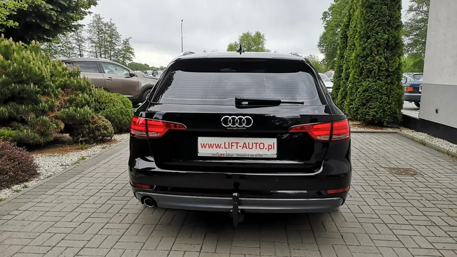 AUDI A4 -