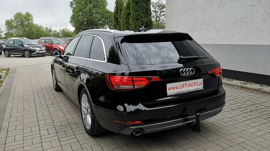 AUDI A4 -