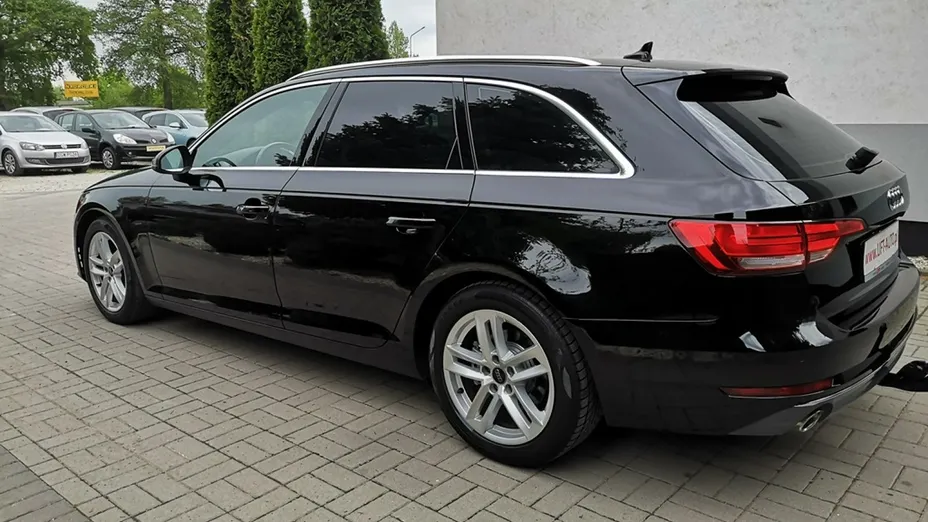 AUDI A4 -