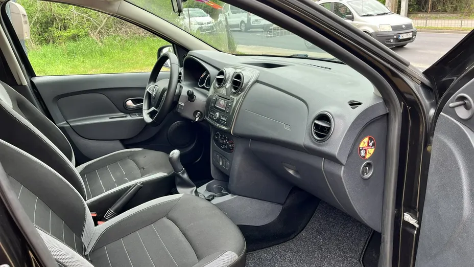DACIA Sandero -