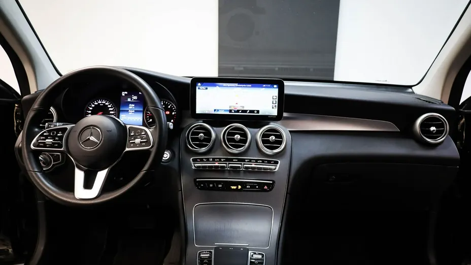 MERCEDES-BENZ GLC -
