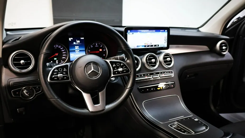 MERCEDES-BENZ GLC -