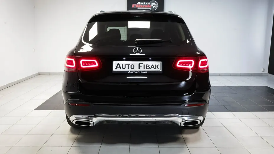 MERCEDES-BENZ GLC -