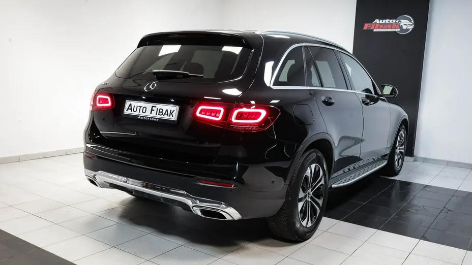 MERCEDES-BENZ GLC -