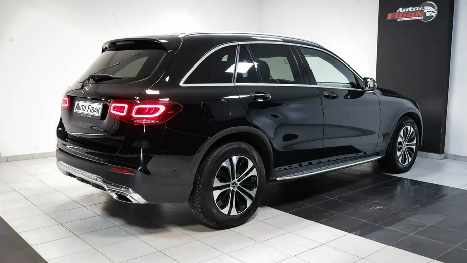 MERCEDES-BENZ GLC -