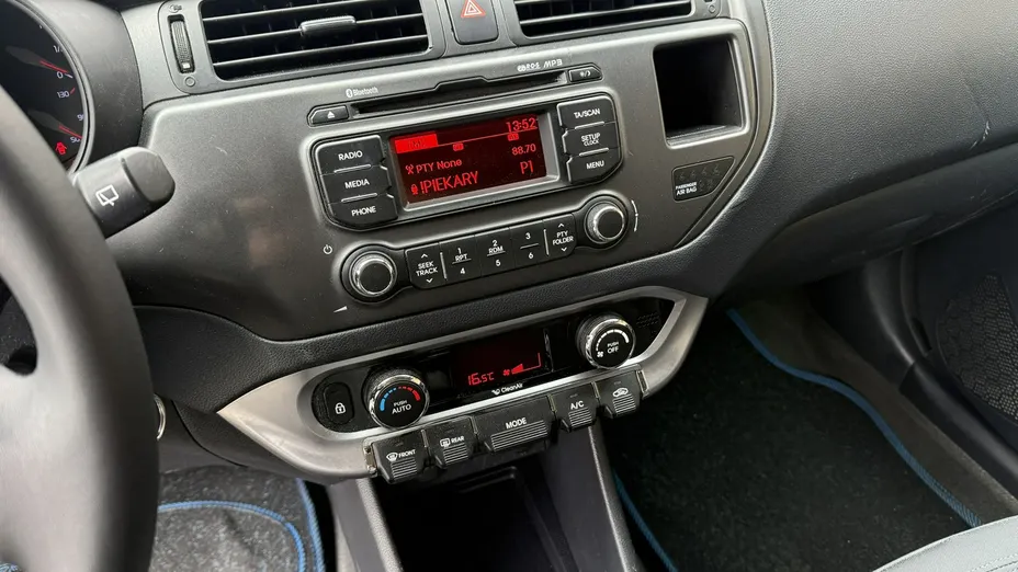 KIA Rio -