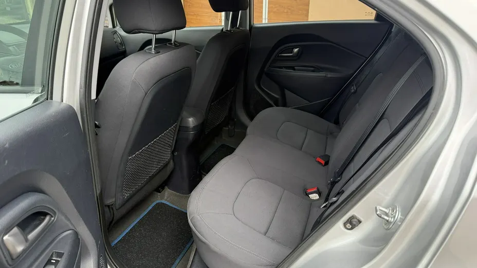 KIA Rio -