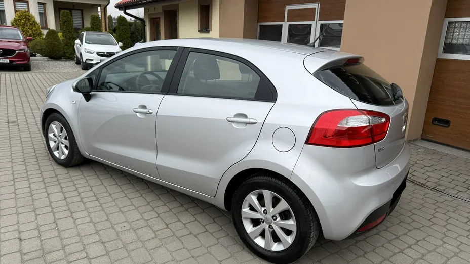 KIA Rio -