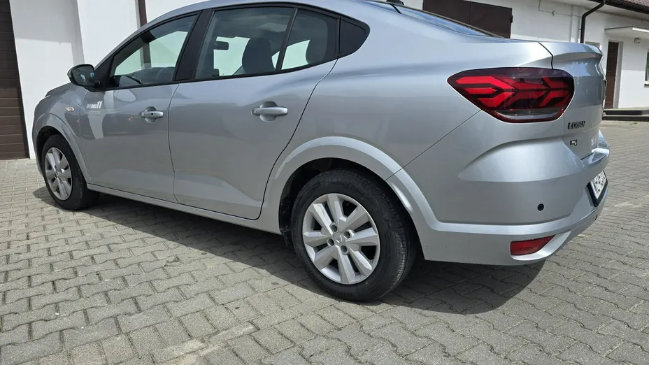 DACIA Logan -