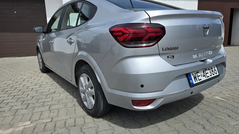 DACIA Logan -