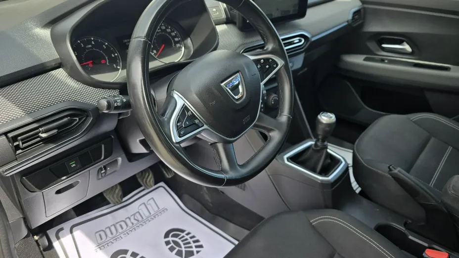 DACIA Logan -