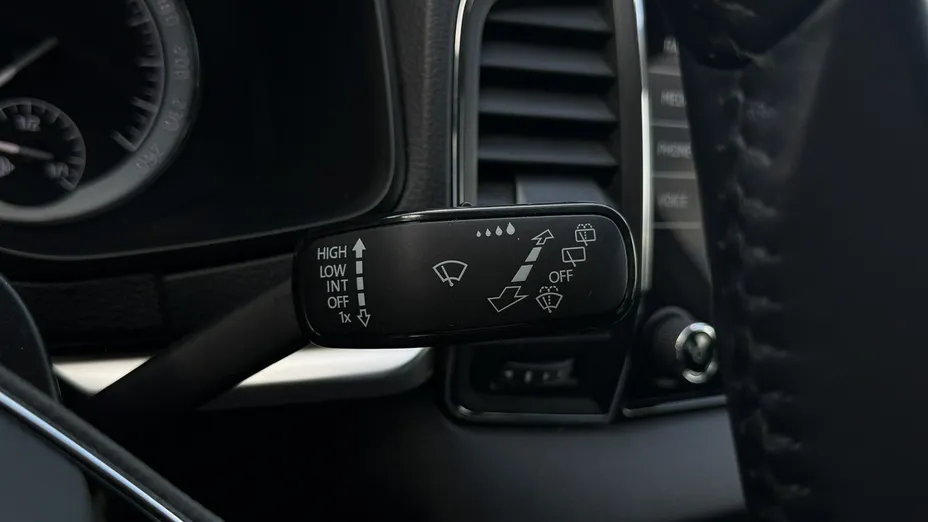 SKODA Karoq -