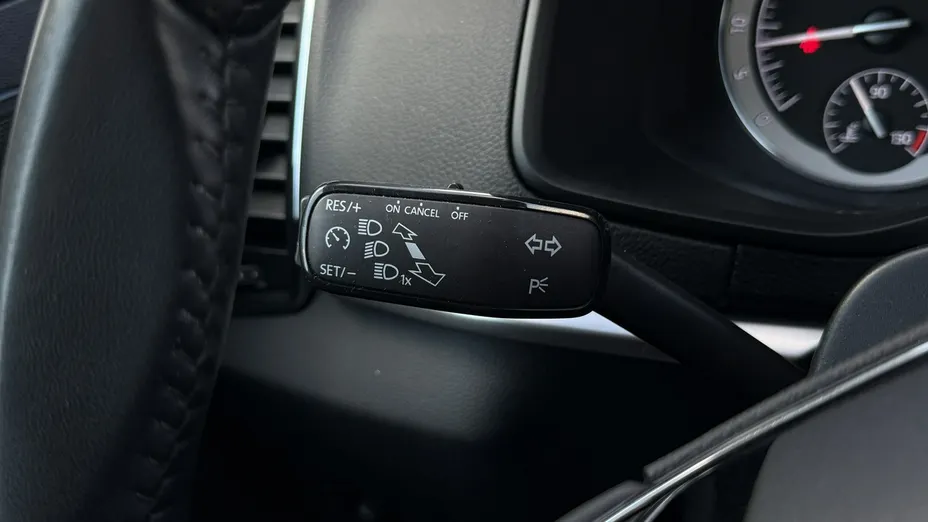 SKODA Karoq -