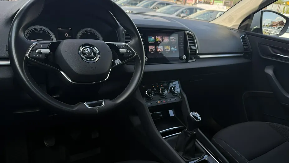 SKODA Karoq -