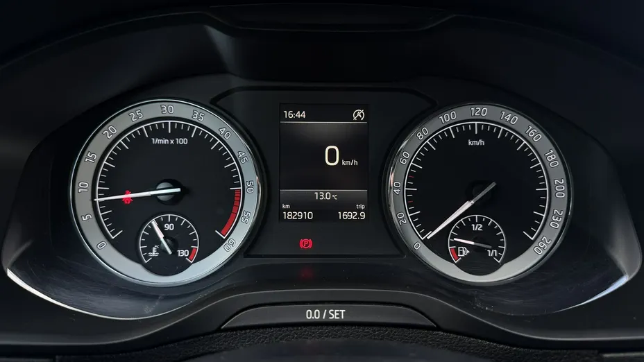 SKODA Karoq -