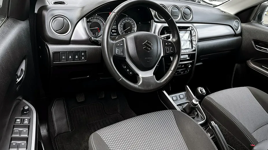 SUZUKI Vitara -