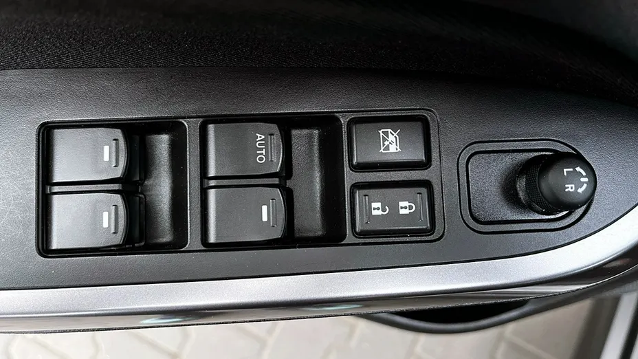SUZUKI Vitara -