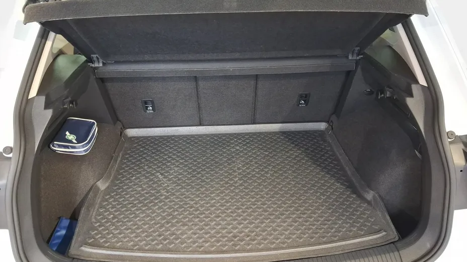 VOLKSWAGEN Tiguan -