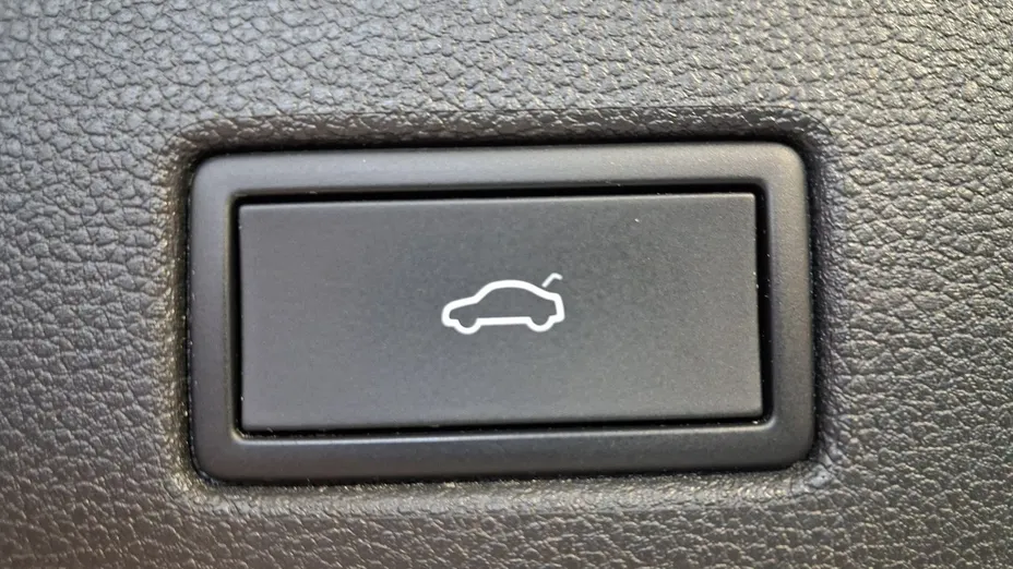 VOLKSWAGEN Tiguan -