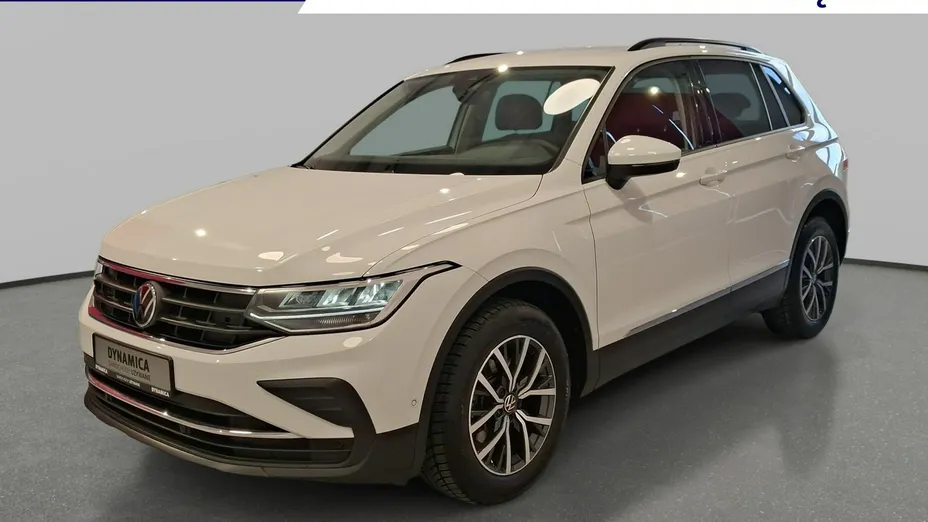VOLKSWAGEN Tiguan -