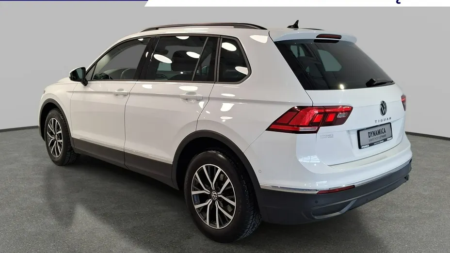 VOLKSWAGEN Tiguan -