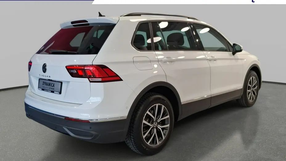 VOLKSWAGEN Tiguan -
