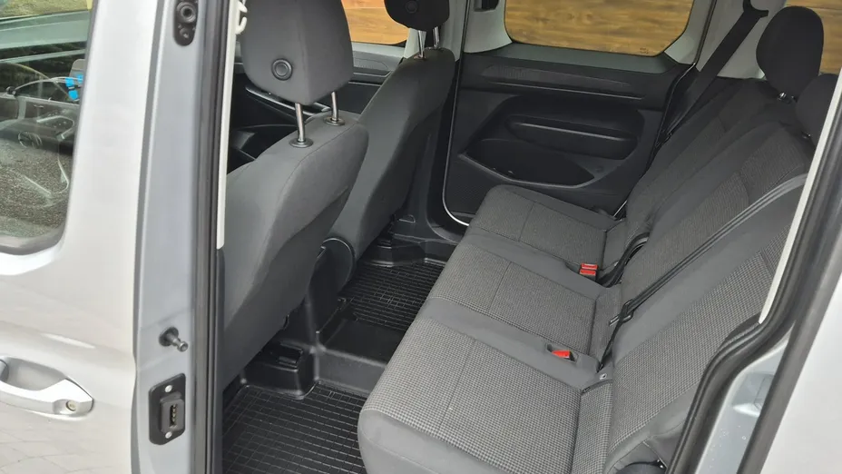 VOLKSWAGEN Caddy -