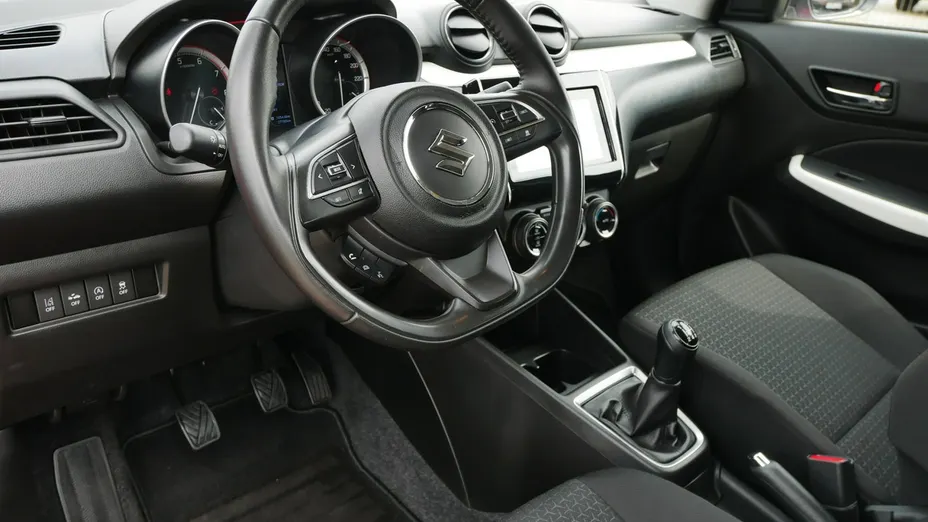 SUZUKI Swift -