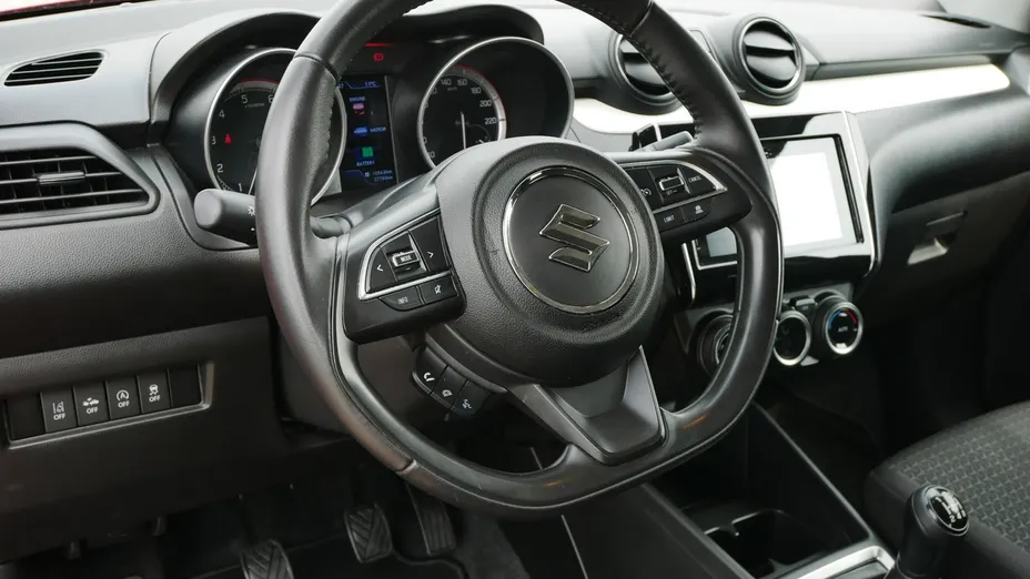 SUZUKI Swift -