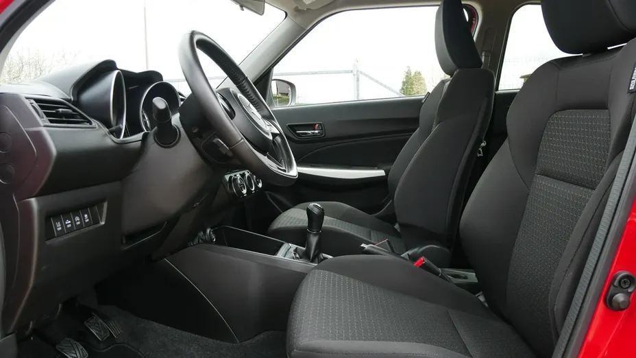 SUZUKI Swift -