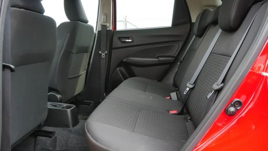 SUZUKI Swift -