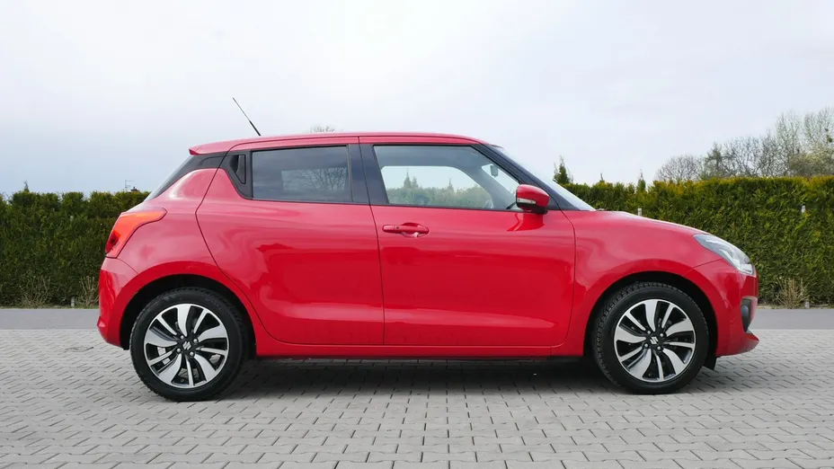 SUZUKI Swift -