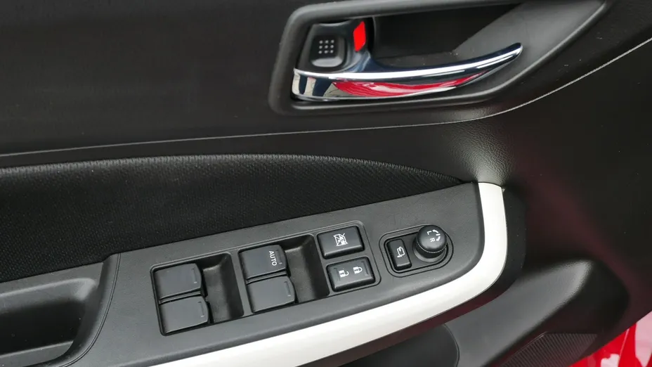 SUZUKI Swift -
